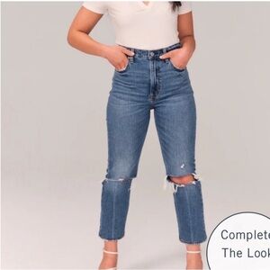 Abercrombie & Fitch Ultra High Rise Ankle Straight Jean